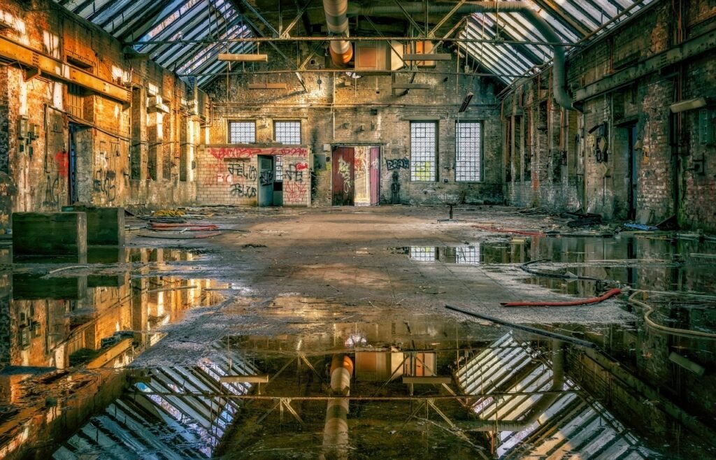 hall, factory, reflection-3865370.jpg